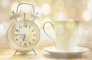 ナイトブラの解約受付時間はいつまで？